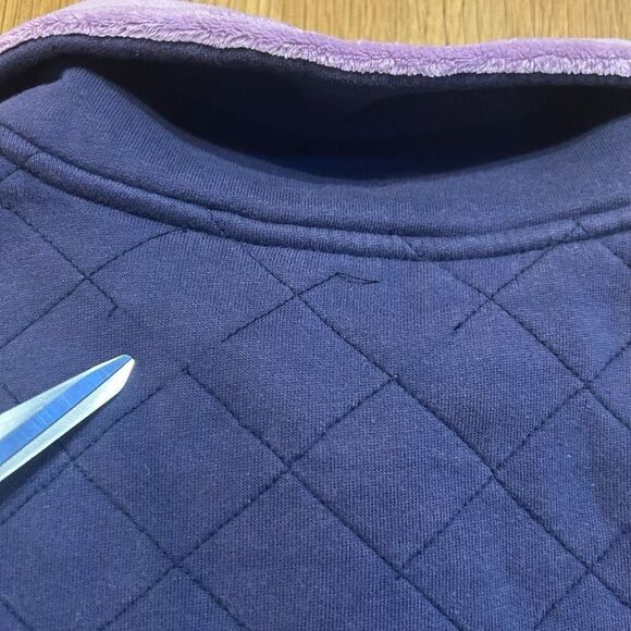 The North Face Women’s Medium Purple Quilted Jacket - Picture 5 of 8